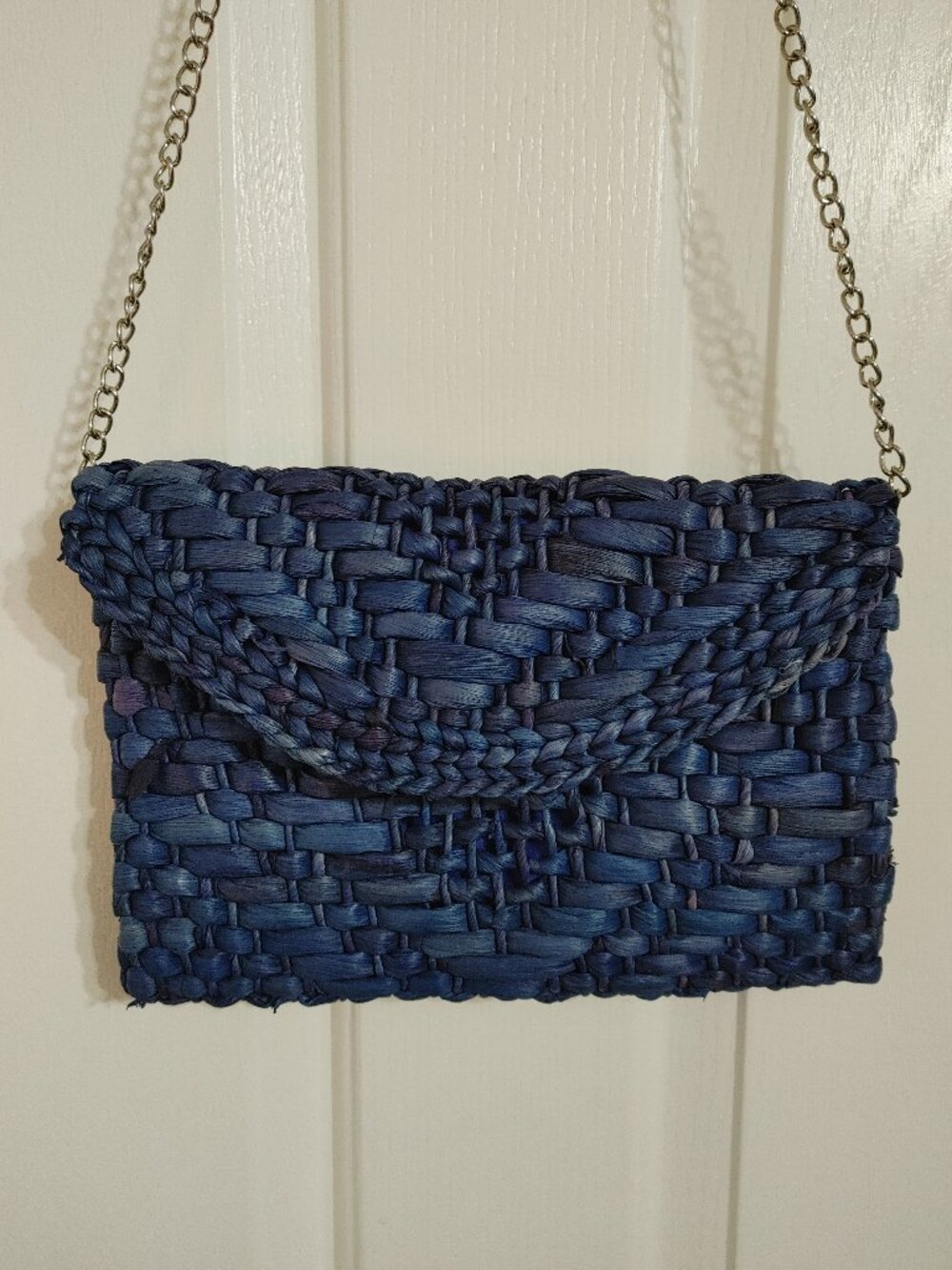 New woven straw bag
